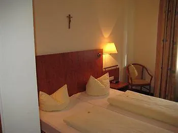Am Klostergarten ホテル 3*