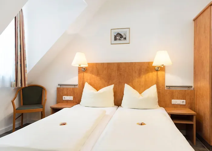 Otel Am Klostergarten 3*