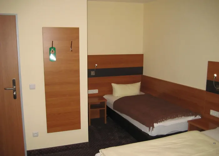 Otel Am Klostergarten 3*