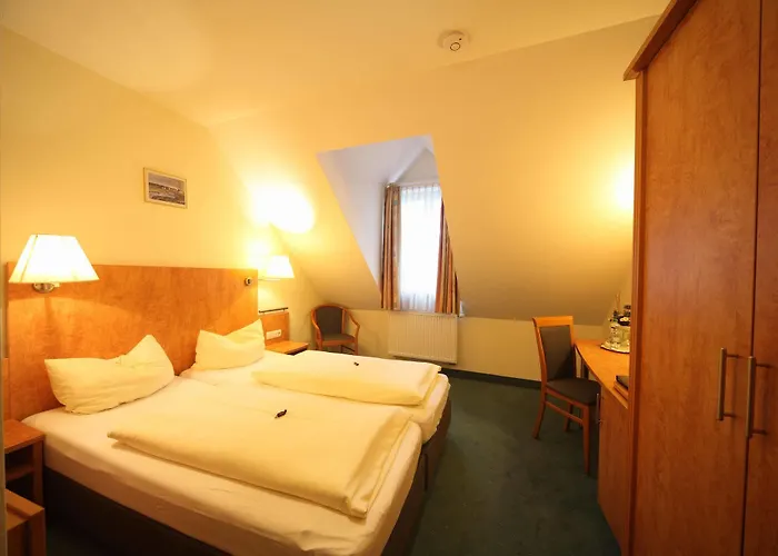 Otel Am Klostergarten 3*