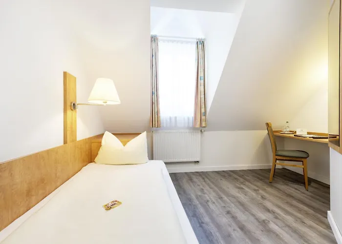 Am Klostergarten 3* Freising