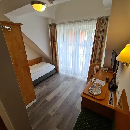 Am Klostergarten Отель 3*