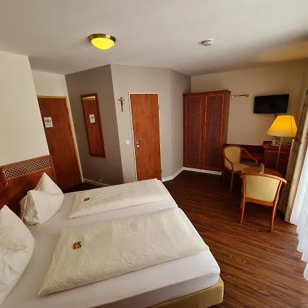 Hotel Am Klostergarten 3*