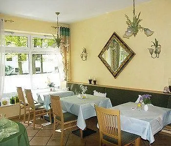 Am Klostergarten 3* Фрайзинг